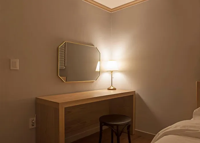 Apartment Modern & Spacious 3 Mins Walk From Metro Station Seoul