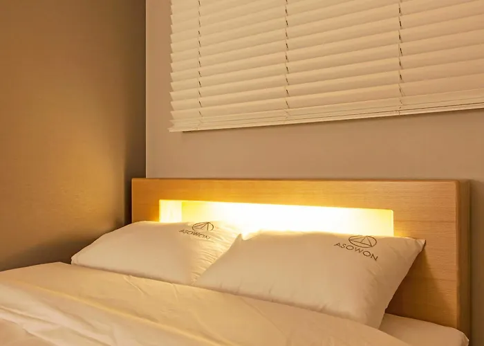 Apartment Modern & Spacious 3 Mins Walk From Metro Station