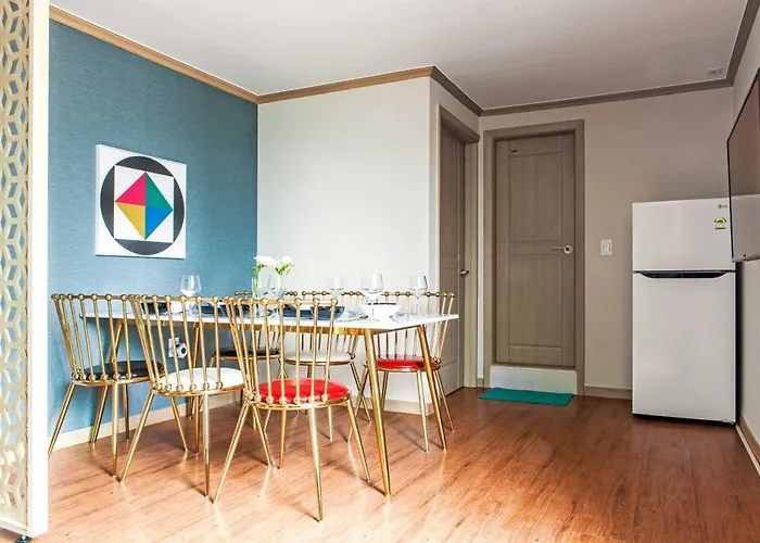 Modern & Spacious 3 Mins Walk From Metro Station Seoul